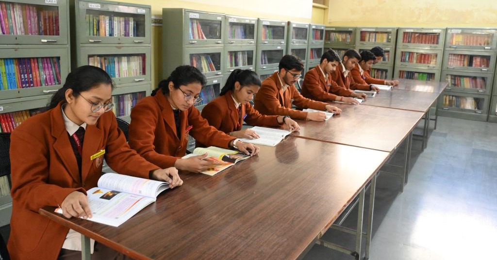 After recalling books over Godhra, govt reconstitutes library committee